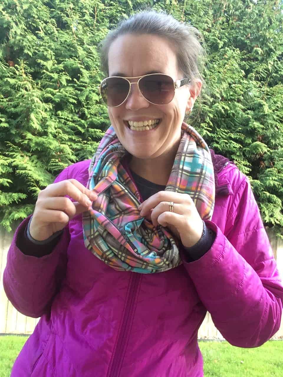 Free Hidden Pocket Infinity Scarf Tutorial