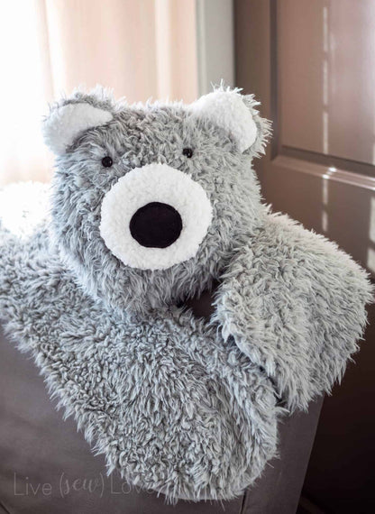 Free Bear Hug Rug