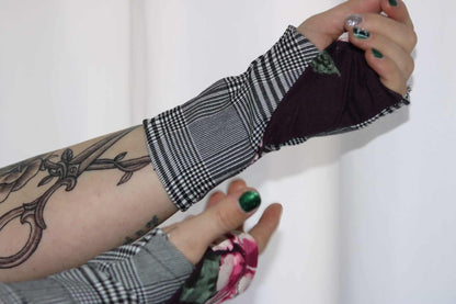 Free Fingerless Gloves
